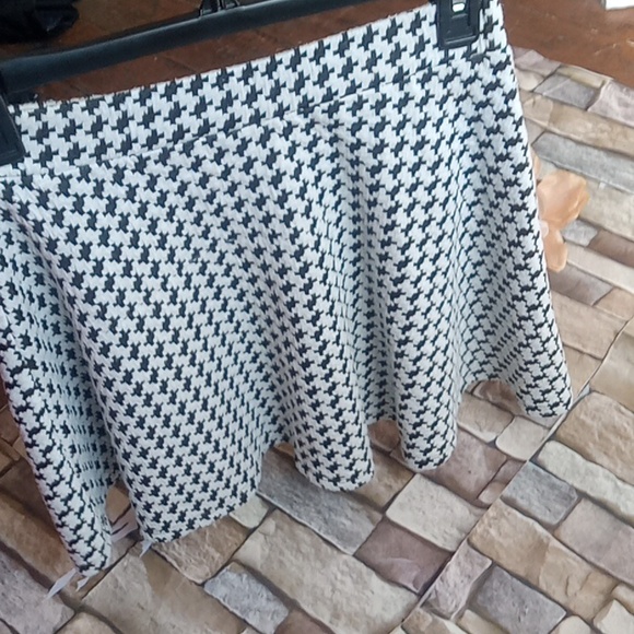 Rue 21 skirt - Picture 9 of 9